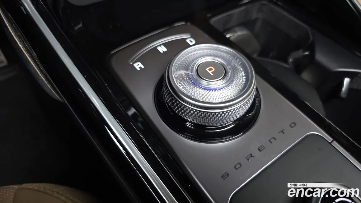 Kia Sorento — фото 9