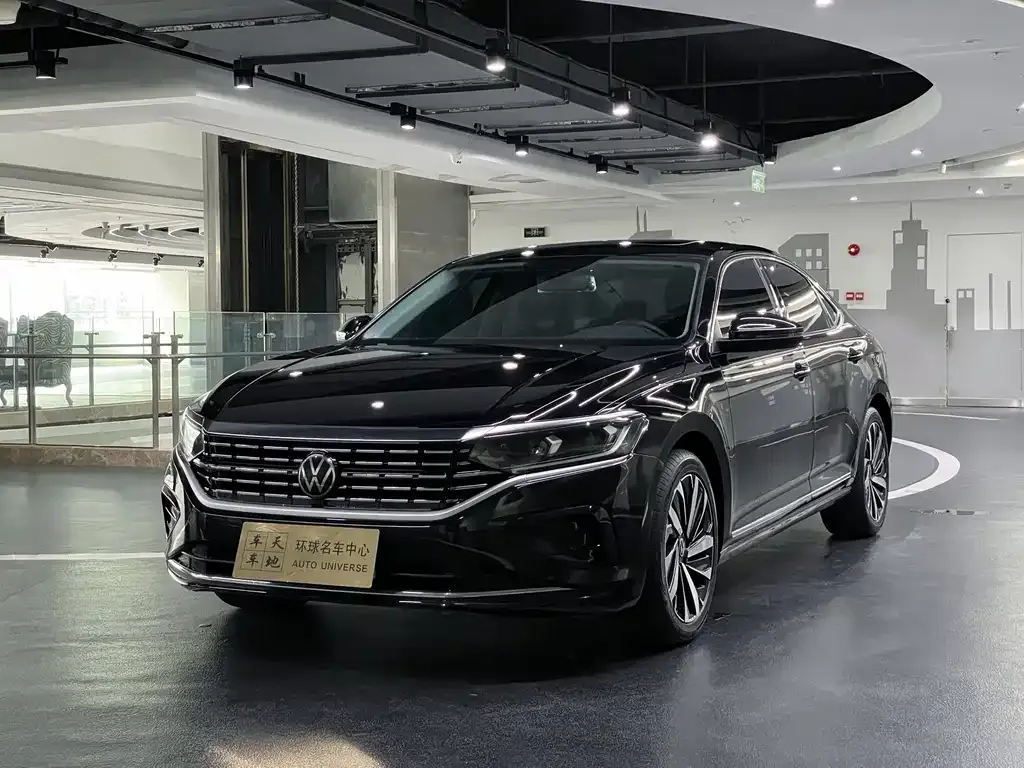Volkswagen Passat — фото 1