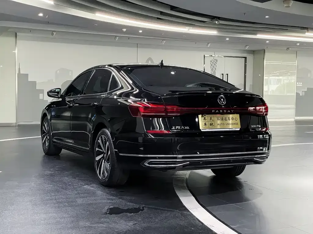 Volkswagen Passat — фото 6