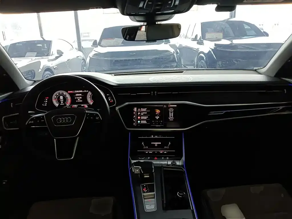 Audi A6L 2024 из CN, фото 10