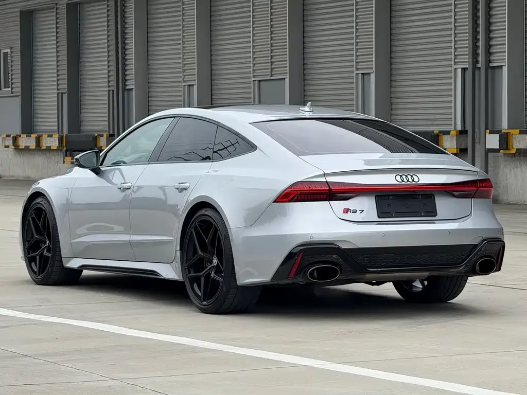 Audi RS 7 2021 из CN, фото 4
