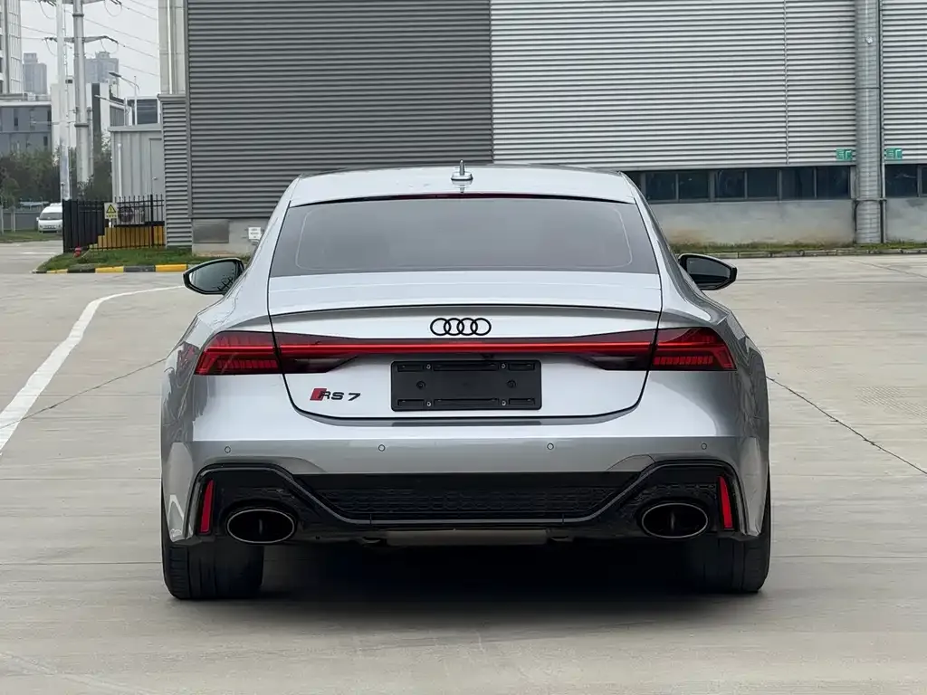 Audi RS 7 2021 из CN, фото 5