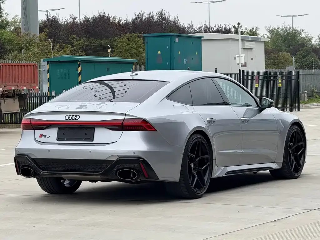Audi RS 7 2021 из CN, фото 6