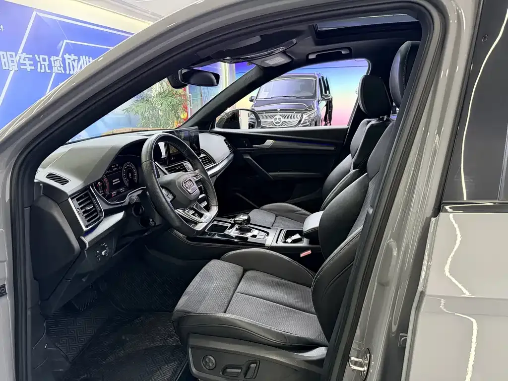 Audi Q5L Sportback 2021 из CN, фото 4