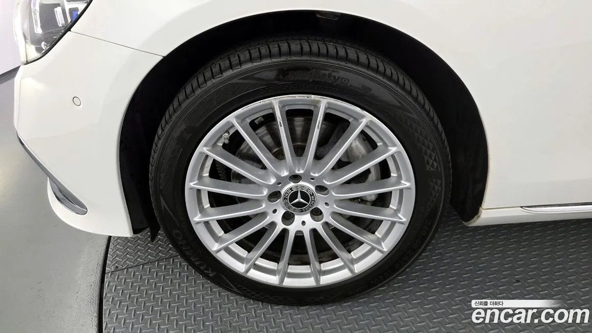 Mercedes-Benz E-Class 2021 из KR, фото 5