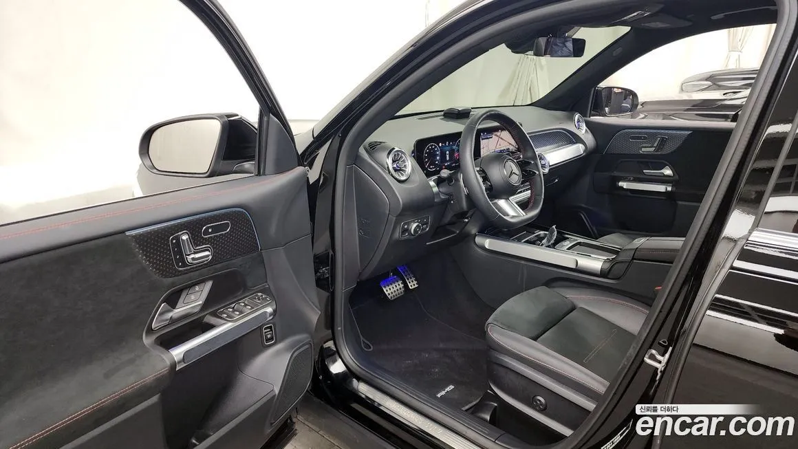 Mercedes-Benz GLB-Class — фото 10