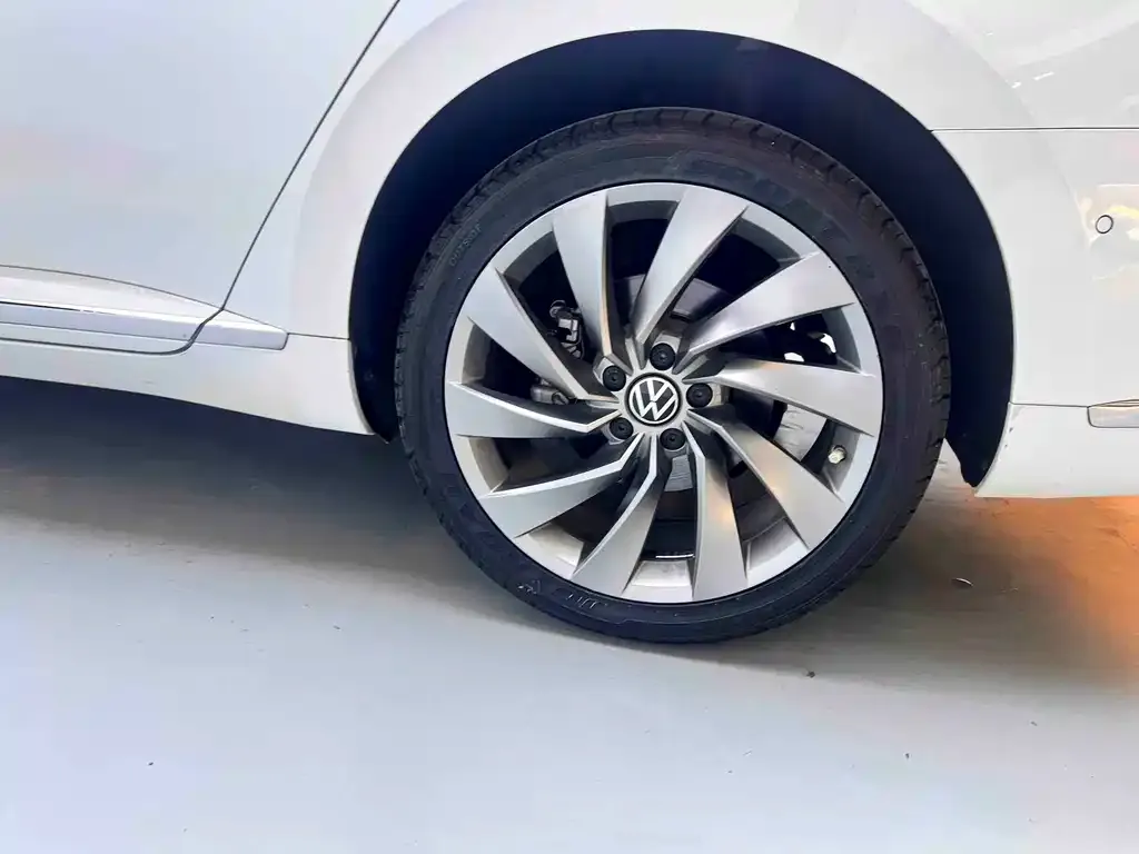 Volkswagen CC 2023 из CN, фото 10