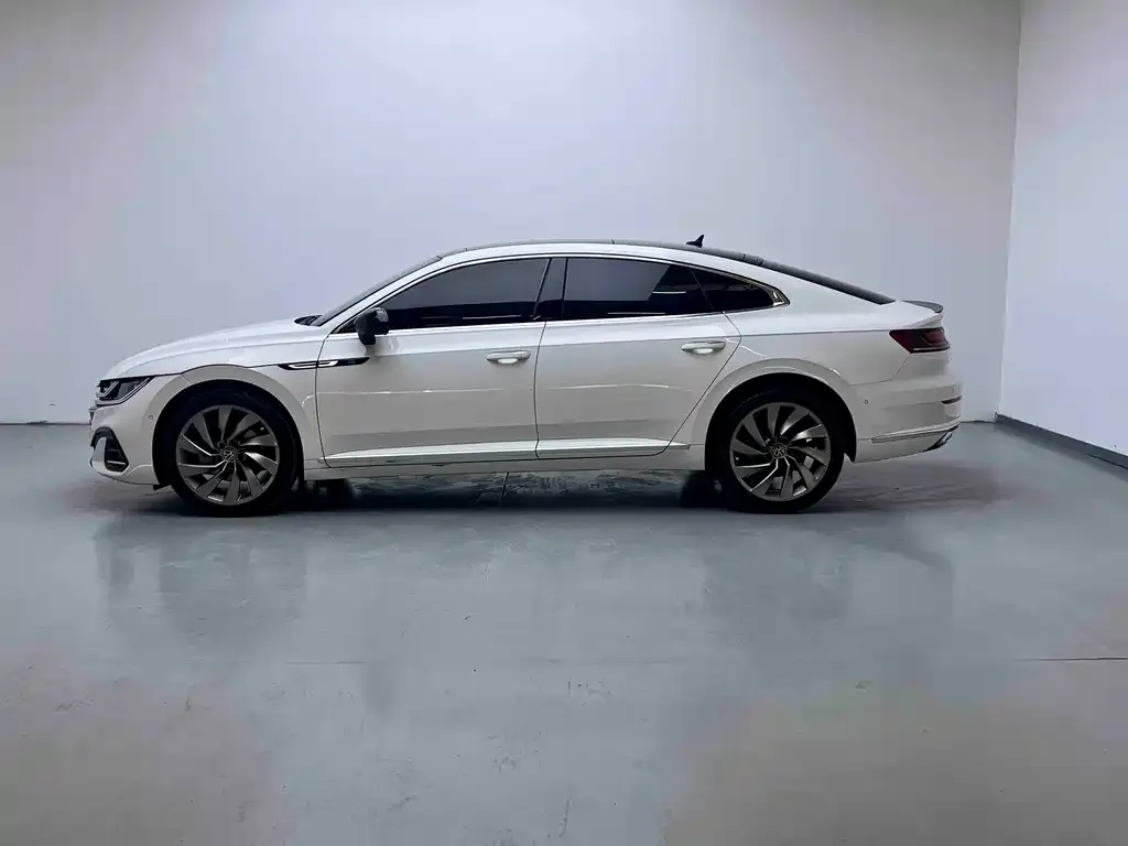 Volkswagen CC 2023 из CN, фото 7