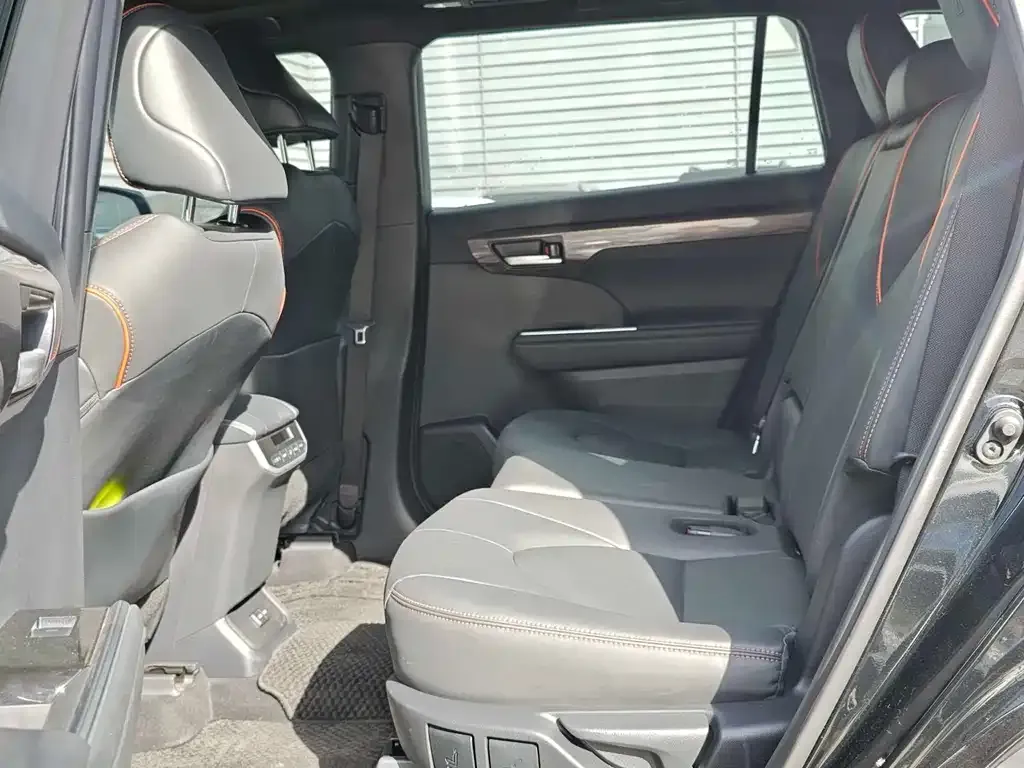 Toyota Crown Kluger 2024 из CN, фото 8