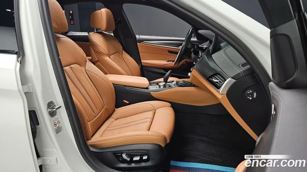 BMW 5-Series 2023 из KR, фото 10