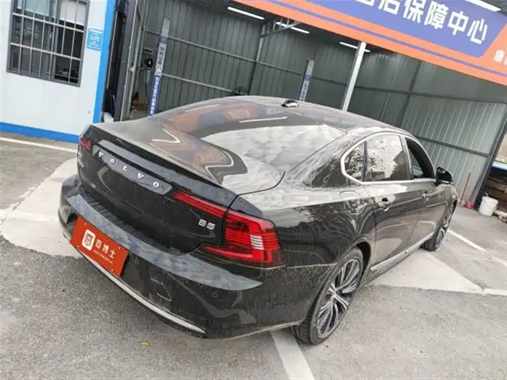 Volvo S90 — фото 4