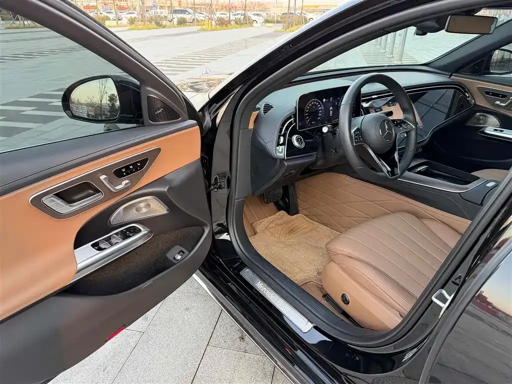 Mercedes-Benz E-Class 2024 из CN, фото 4