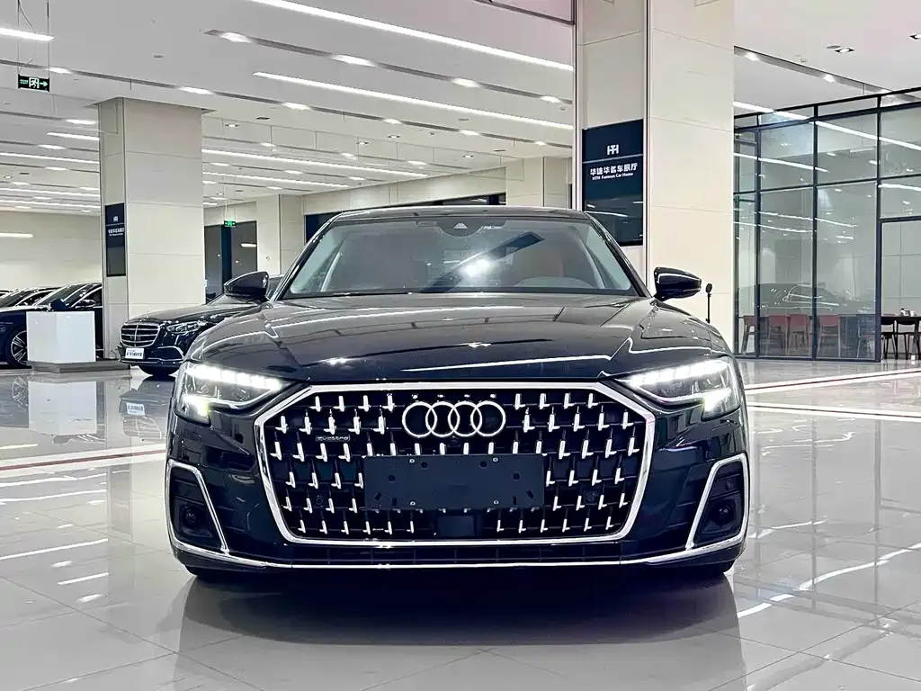 Audi A8 2023 из CN, фото 2