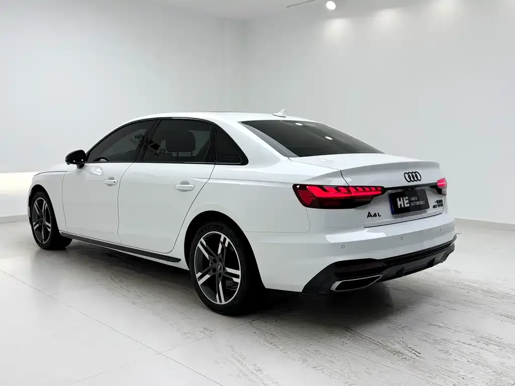 Audi A4L — фото 4
