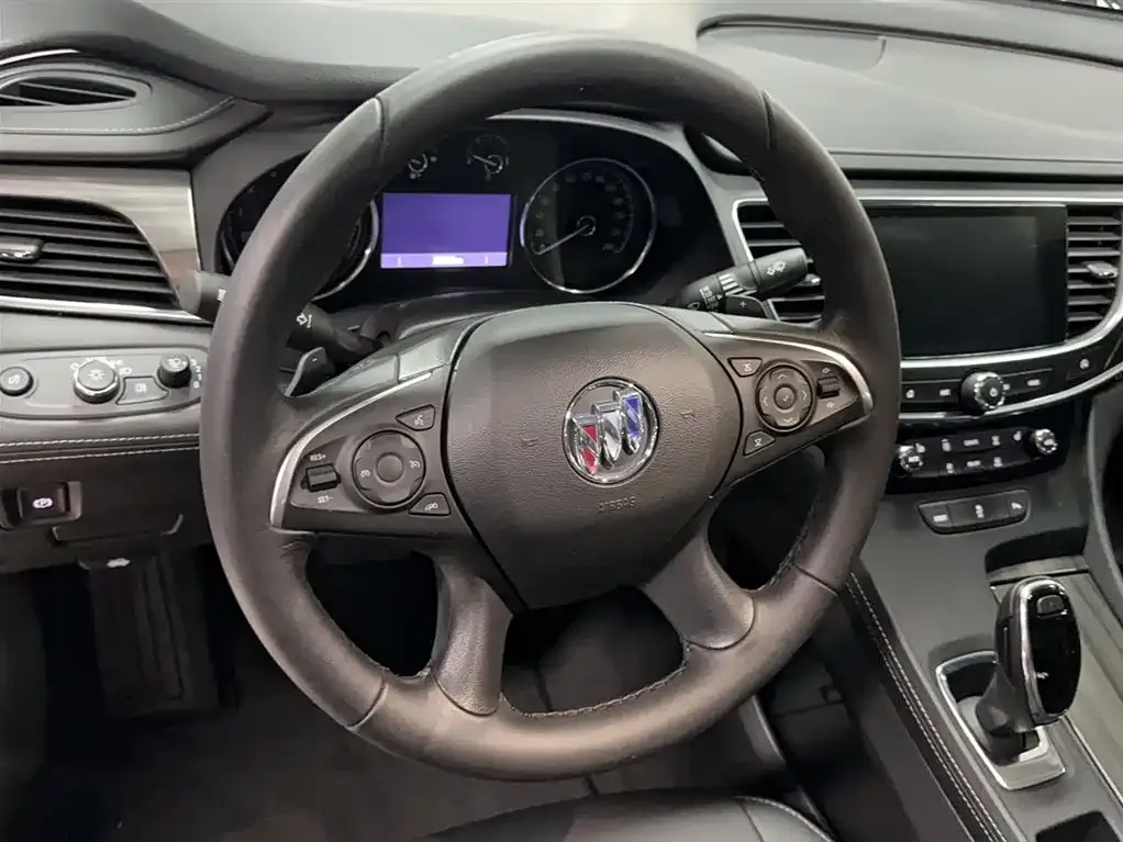 Buick LaCrosse 2023 из CN, фото 3