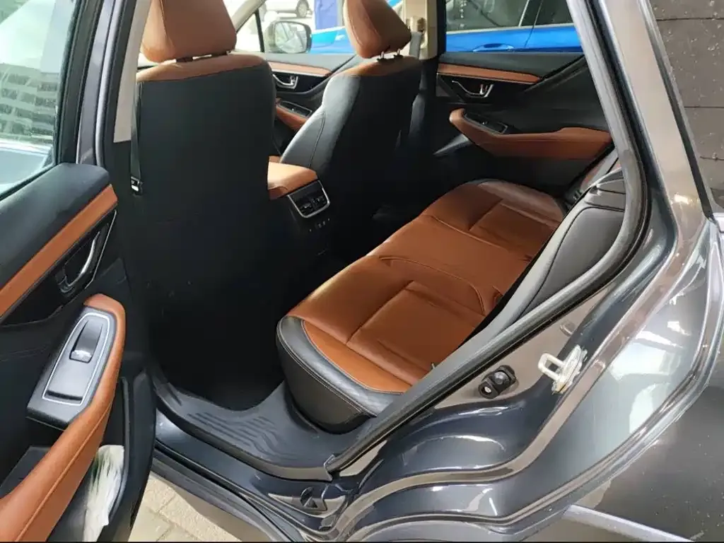 Subaru Outback 2022 из CN, фото 5