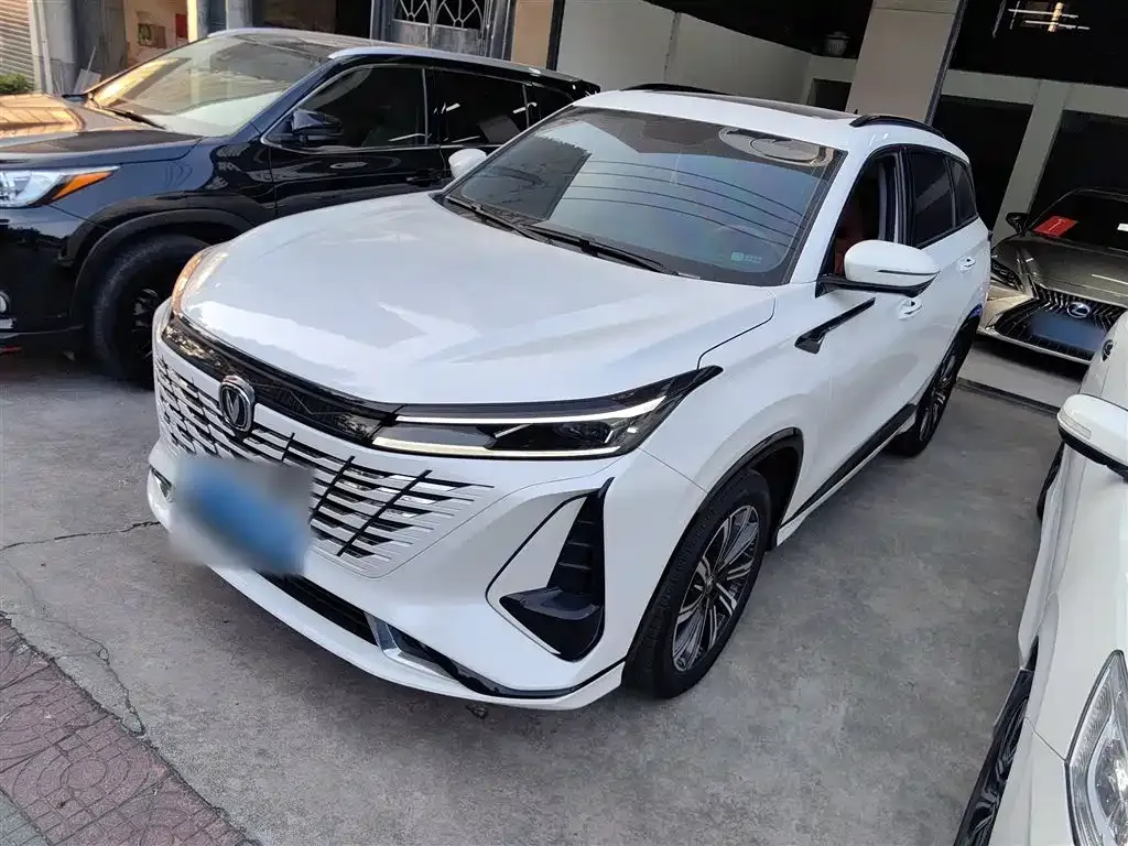 Changan CS75PLUS 2023 из CN, фото 2
