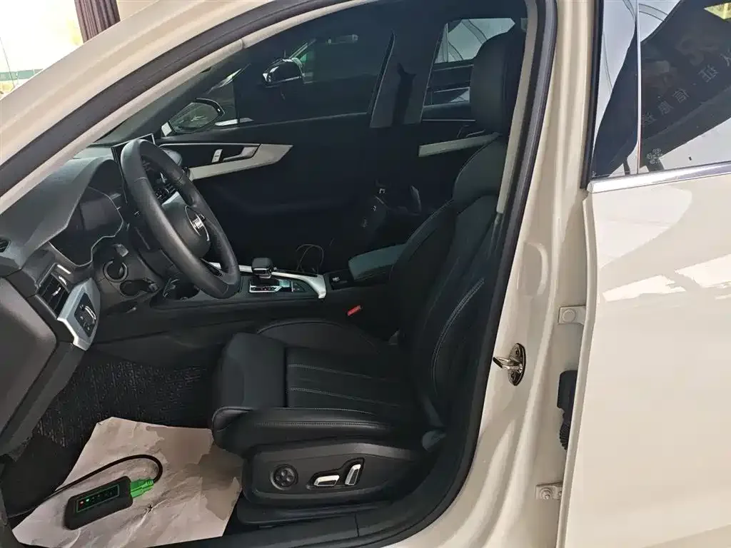 Audi A4L 2024 из CN, фото 7