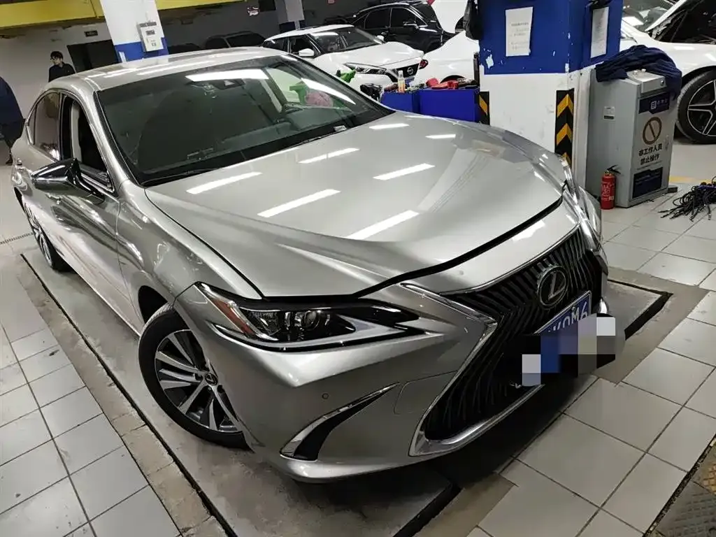 Lexus ES 2021 из CN, фото 2