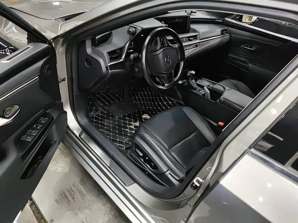 Lexus ES 2021 из CN, фото 7