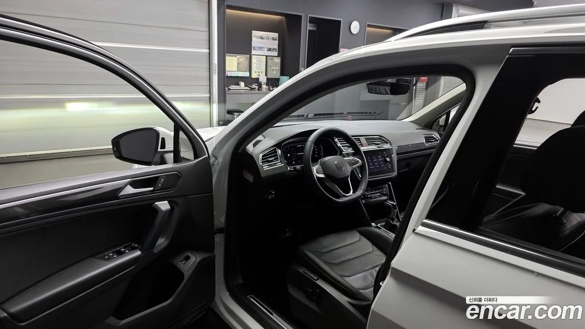 Volkswagen Tiguan 2021 из KR, фото 10