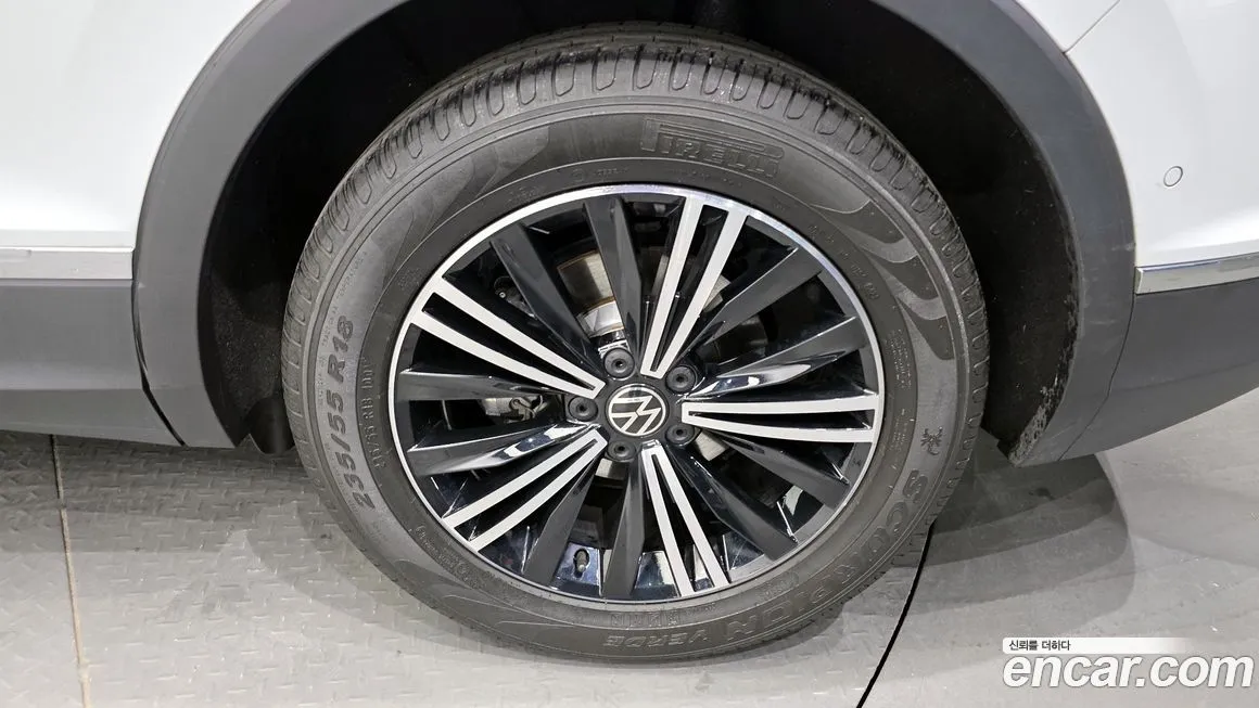 Volkswagen Tiguan 2021 из KR, фото 5