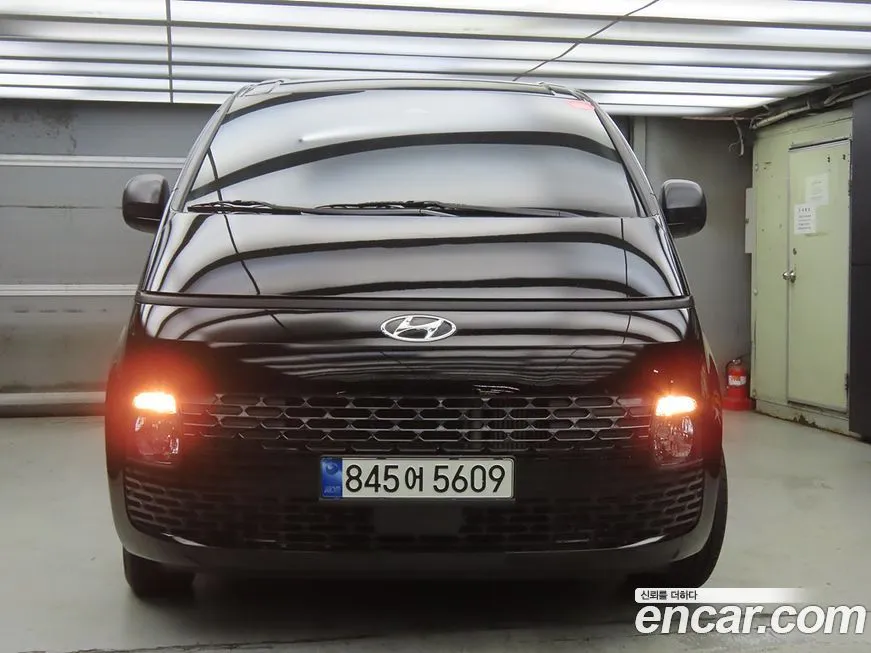 Hyundai Staria — фото 2