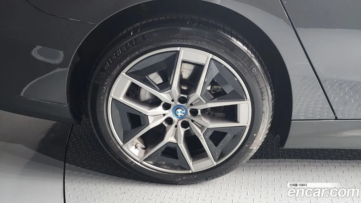 BMW i5 2024 из KR, фото 5
