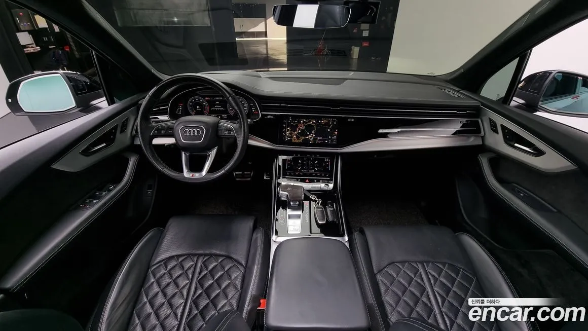 Audi Q7 2021 из KR, фото 7