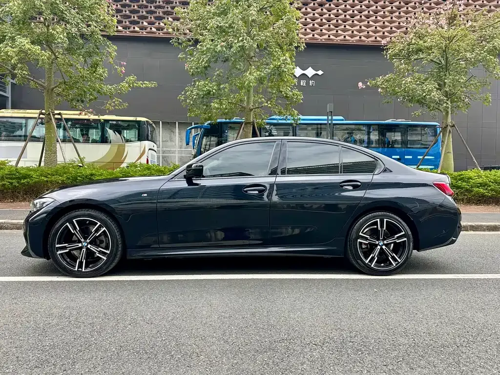 BMW 3 Series 2021 из CN, фото 4