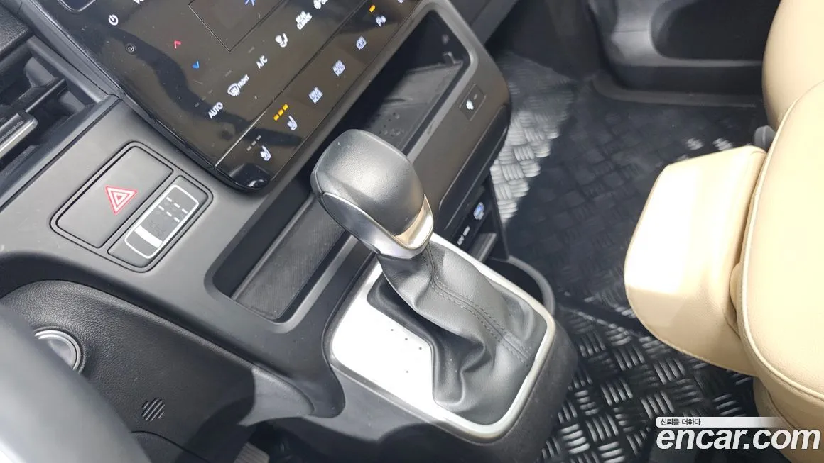 Hyundai Staria 2025 из KR, фото 9