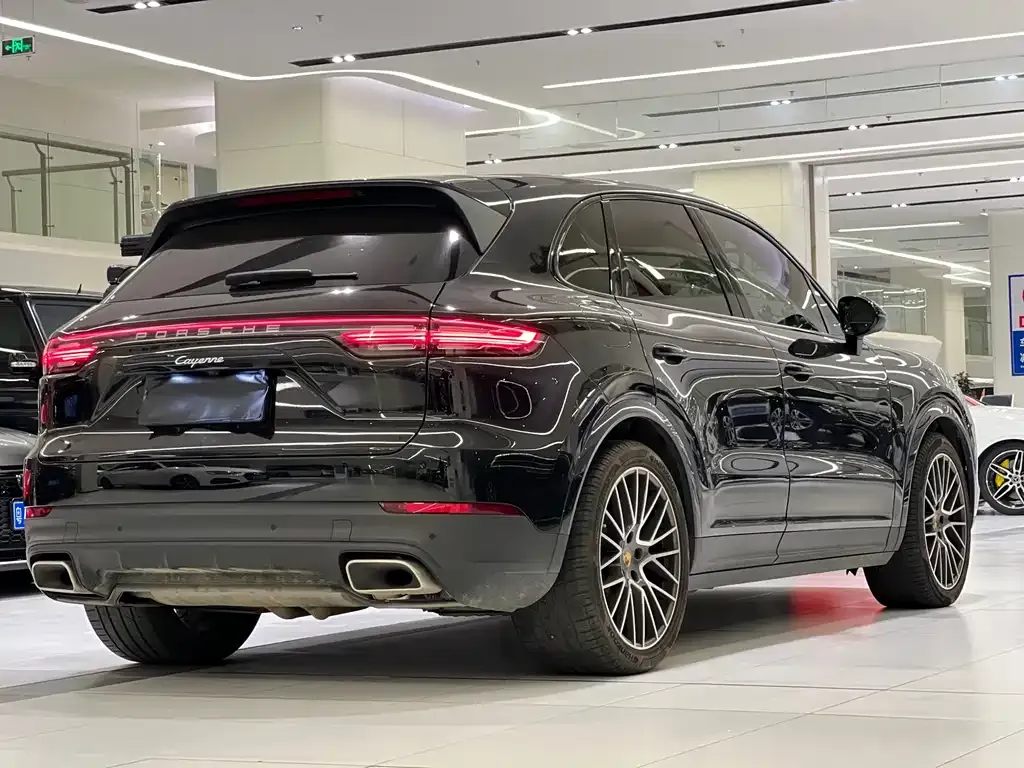 Porsche Cayenne 2023 из CN, фото 10