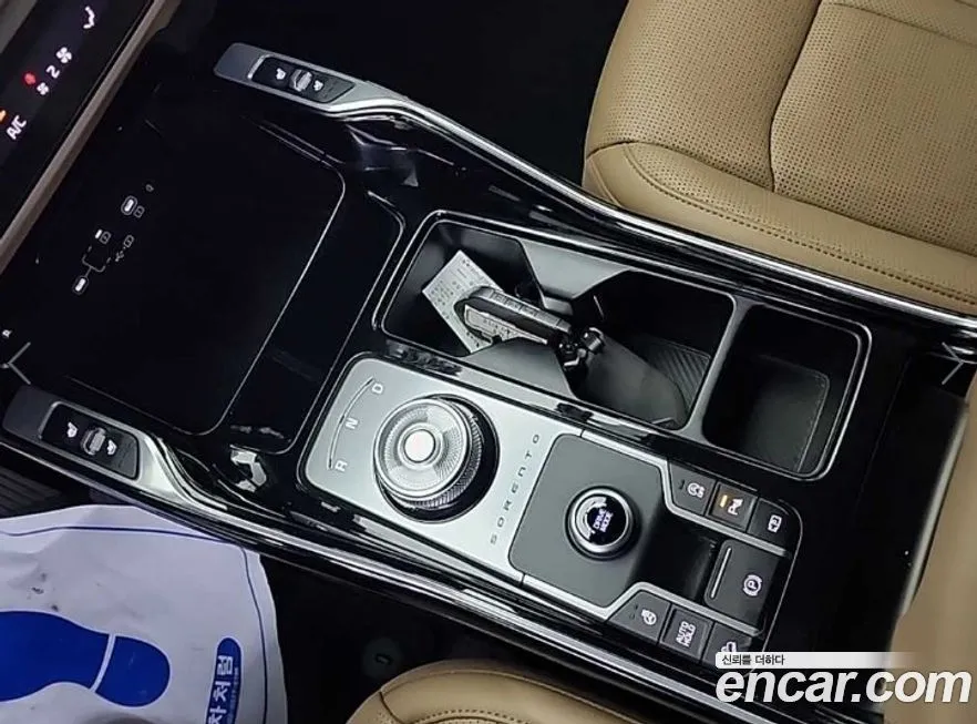 Kia Sorento — фото 8