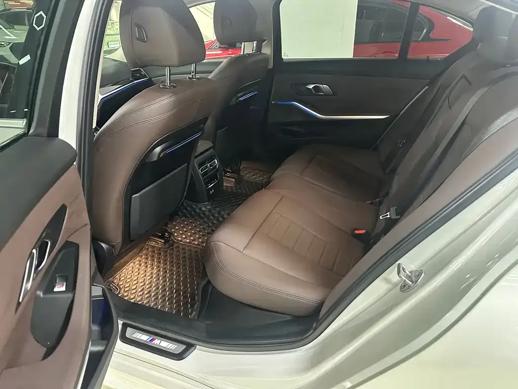 BMW 3 Series 2021 из CN, фото 6