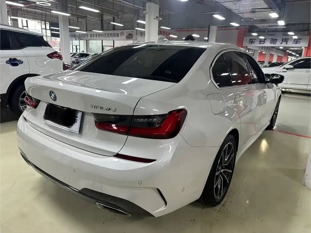 BMW 3 Series 2021 из CN, фото 9