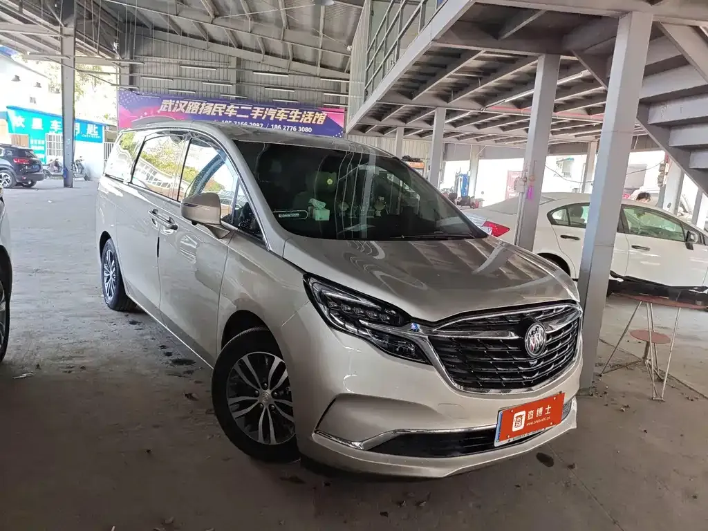 Buick GL8 2022 из CN, фото 2