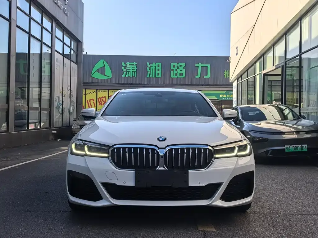 BMW 5 Series (Import) — фото 2