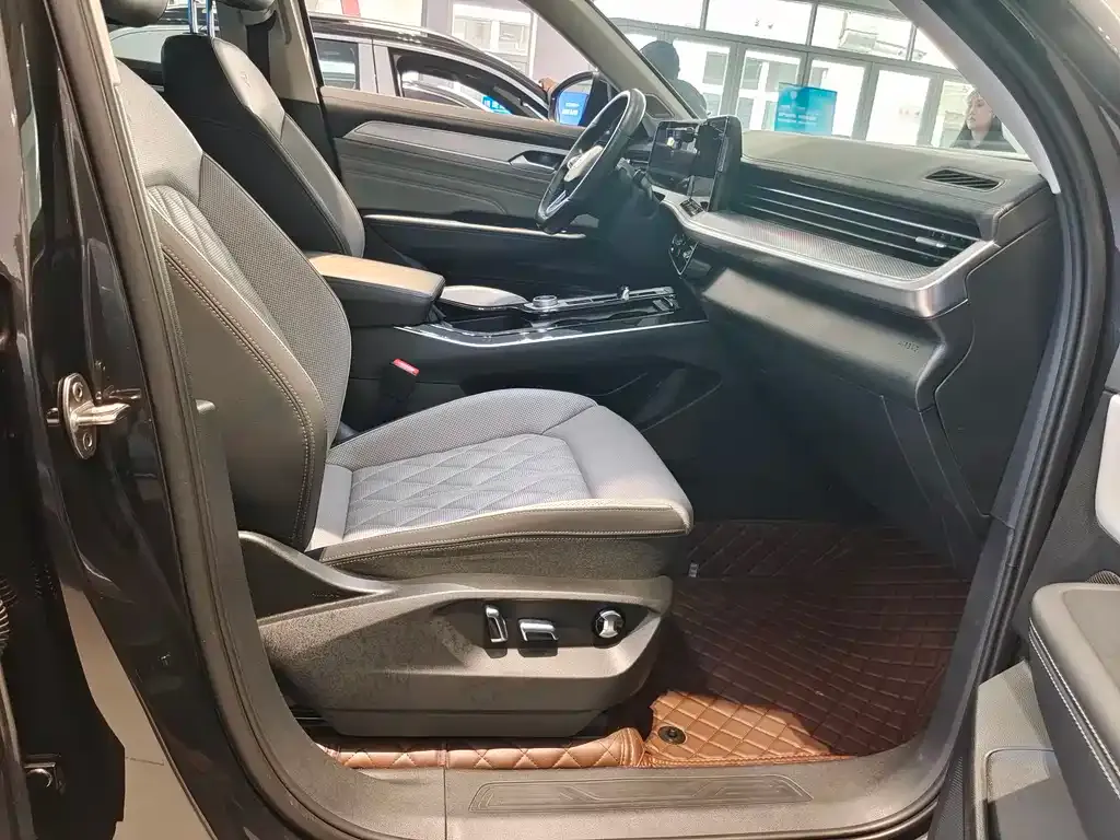 Volkswagen Tavendor 2023 из CN, фото 8