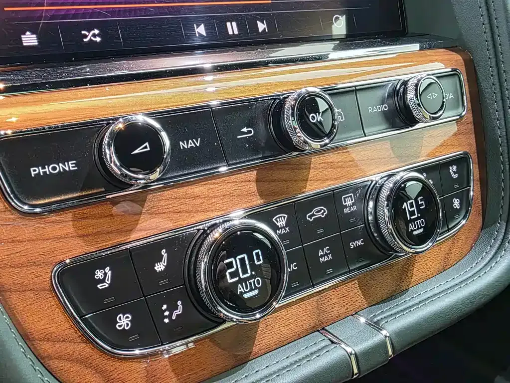 Bentley Bentayga 2021 из CN, фото 7