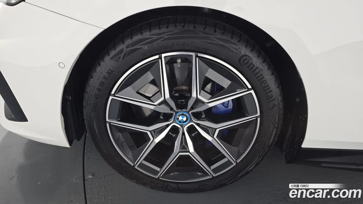 BMW i5 2025 из KR, фото 5