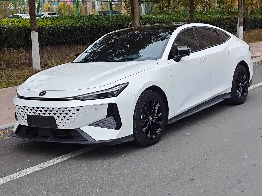 Changan UNI-V 2024 из CN, фото 1