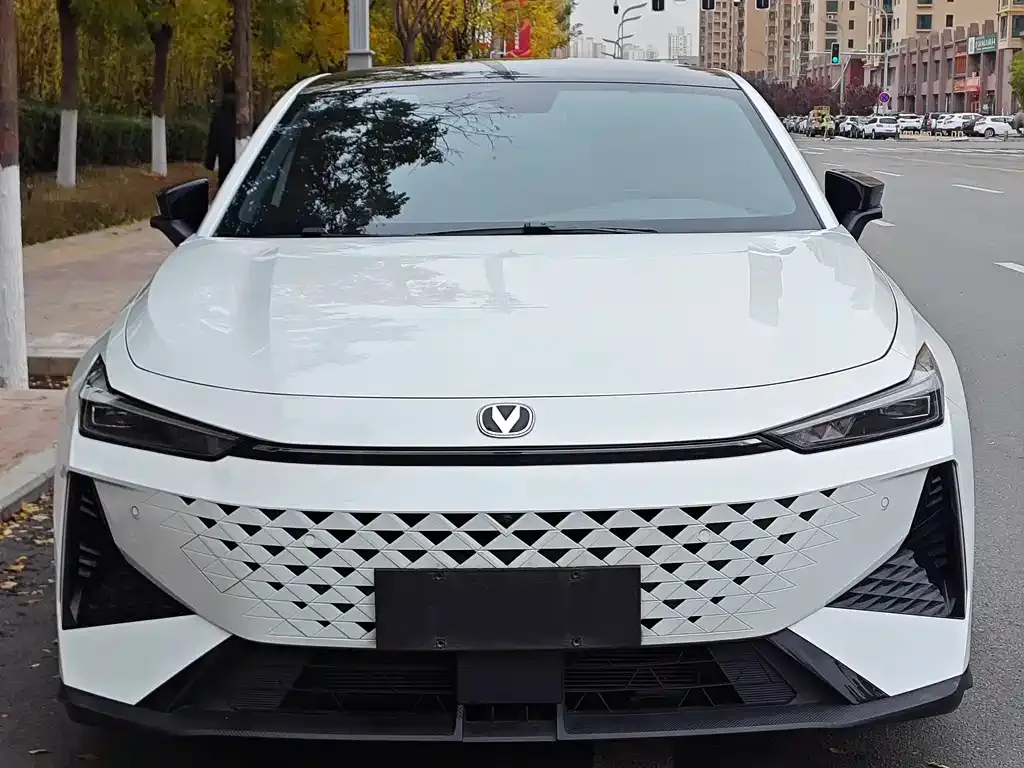 Changan UNI-V 2024 из CN, фото 2