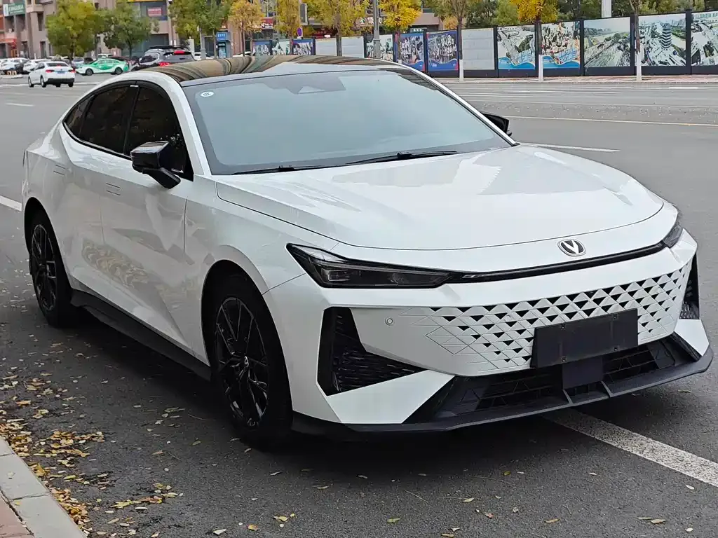 Changan UNI-V 2024 из CN, фото 3
