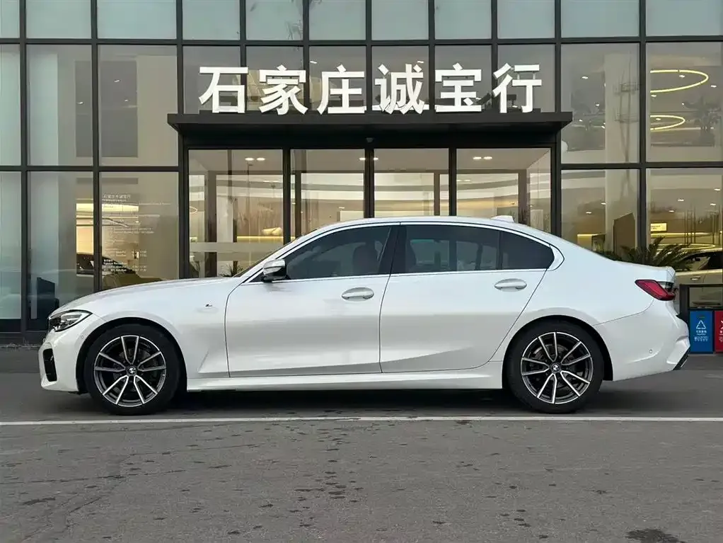 BMW 3 Series 2021 из CN, фото 3