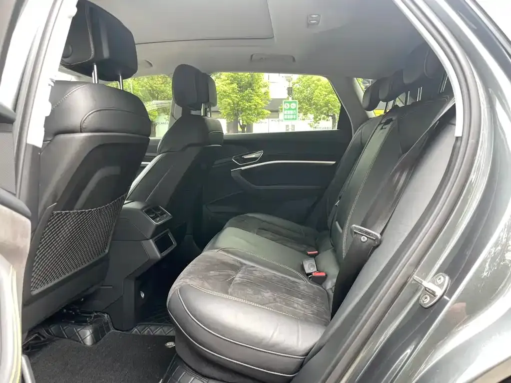 Audi e-tron 2022 из CN, фото 5