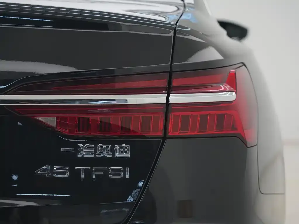Audi A6L 2023 из CN, фото 10