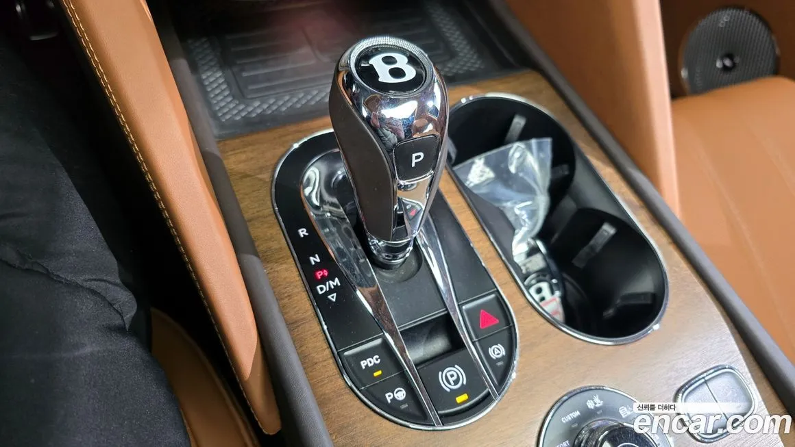 Bentley Bentayga 2023 из KR, фото 9