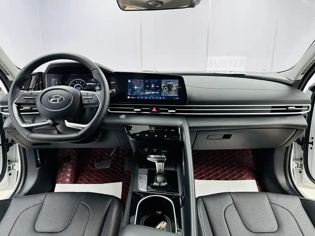 Hyundai Elantra 2023 из CN, фото 7