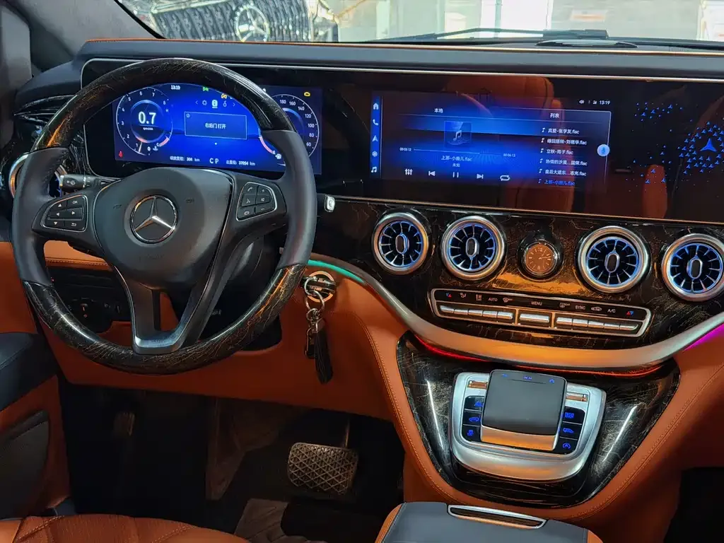 Mercedes-Benz Vito 2024 из CN, фото 2