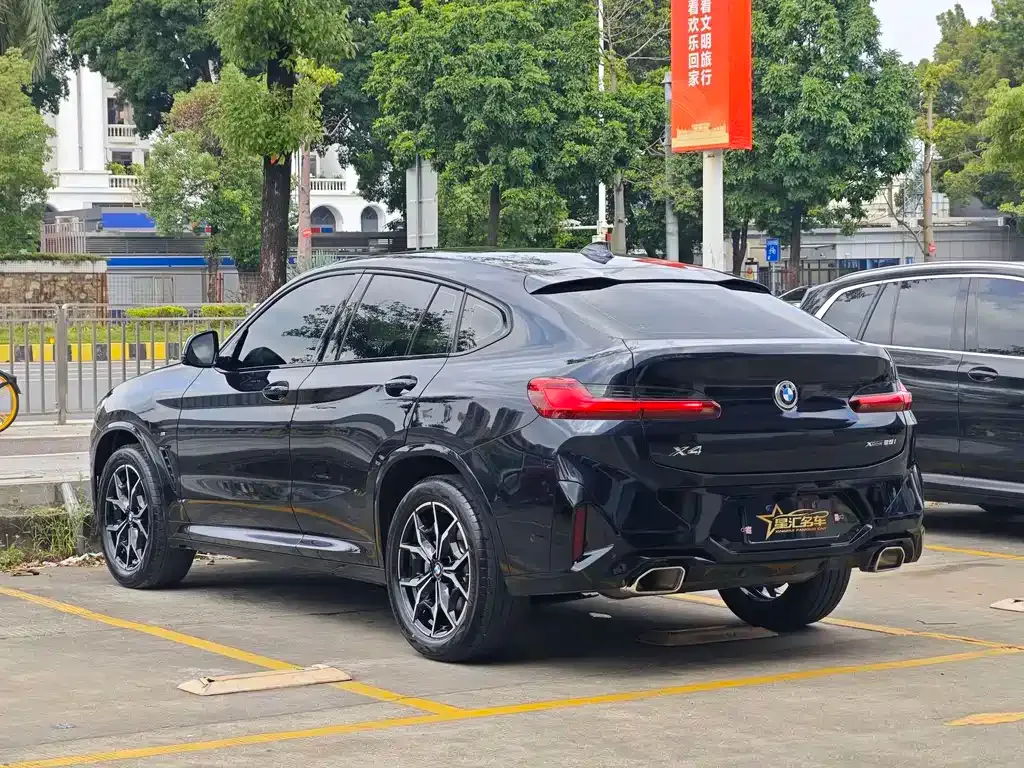 BMW X4 — фото 7